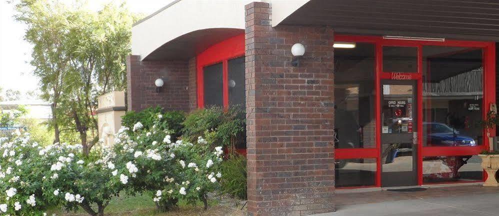 Bidgee Motor Inn Hay Exterior photo